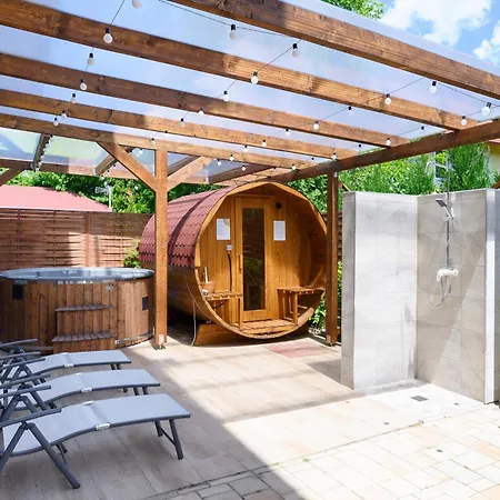 Molnar Vendeghaz 24 Rum i privatbostad